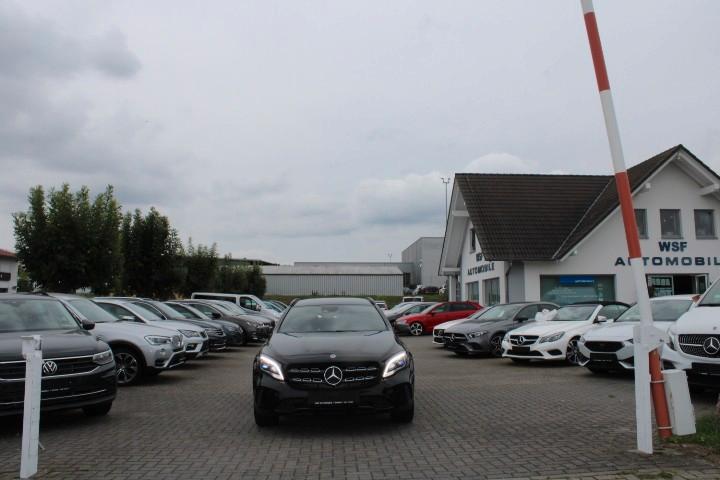 Mercedes-Benz GLA 180 AMG,Autom,LED,Navi,Night,AHK,Sportsitze