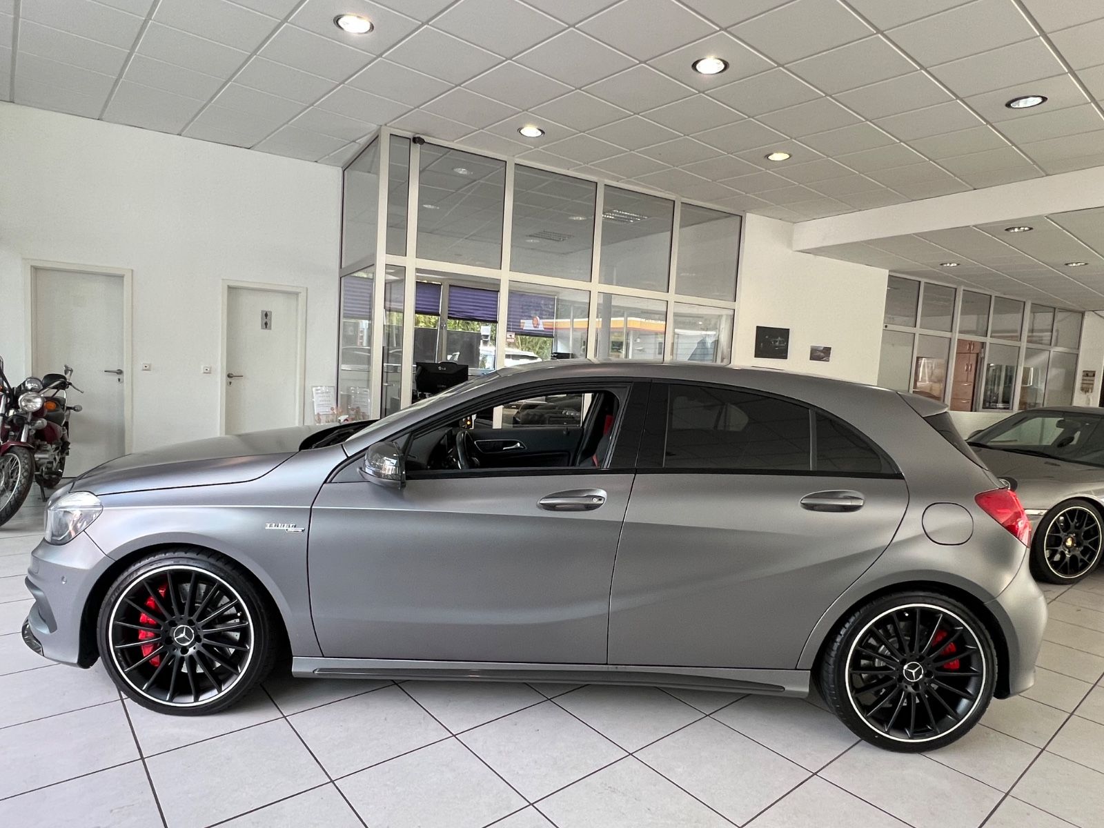 Fahrzeugabbildung Mercedes-Benz A 45 AMG 4Matic*MATT-GRAU*PERFORMANCE SITZE&AUSP