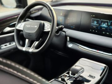 DFSK Forthing 9 HEV Luxus-Van, Massage, 7-Sitzer