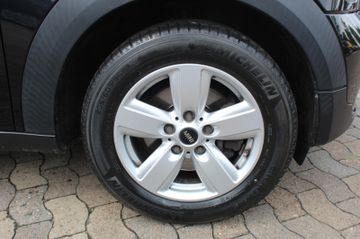 Fahrzeugabbildung MINI ONE Countryman One Navi
