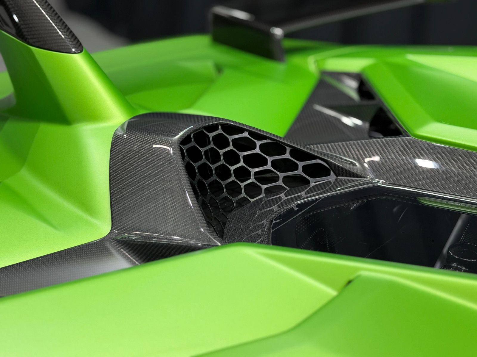 Fahrzeugabbildung Lamborghini Aventador SVJ | FULL CARBON|LIFT|SENSONUM|PPF|