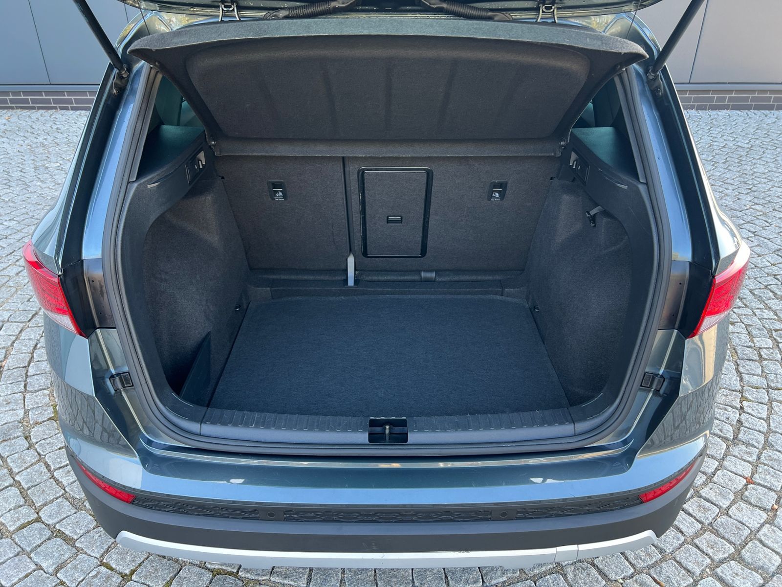 Fahrzeugabbildung SEAT Ateca 1.5 TSI DSG ACT Xcellence *AHK, Kamera, 18
