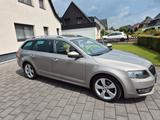 Skoda Octavia 1.6 TDI Green tec DSG Elegance Combi... - Skoda Octavia: Combi Elegance TDI