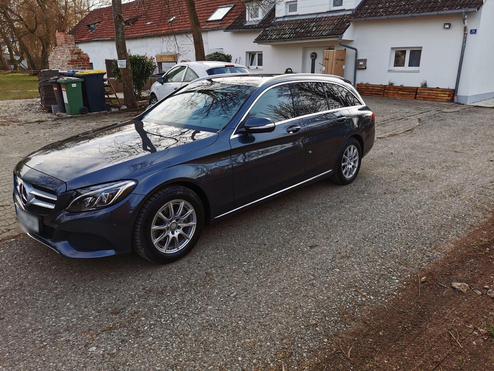 Mercedes-Benz C 220