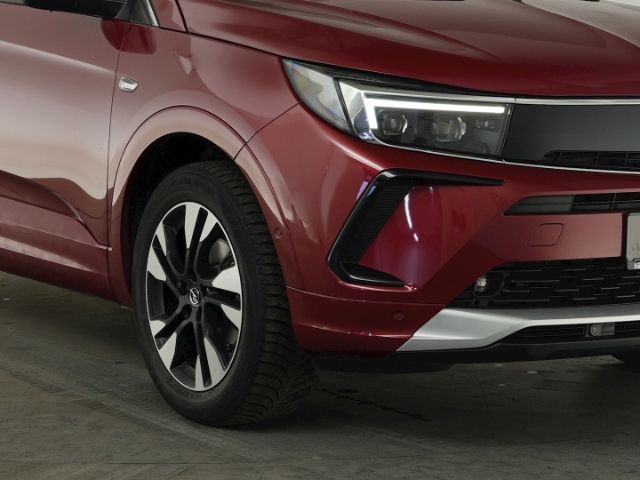 Grandland ELEGANCE AT+ANHÄNGERKUPPLUNG+LED MATRI