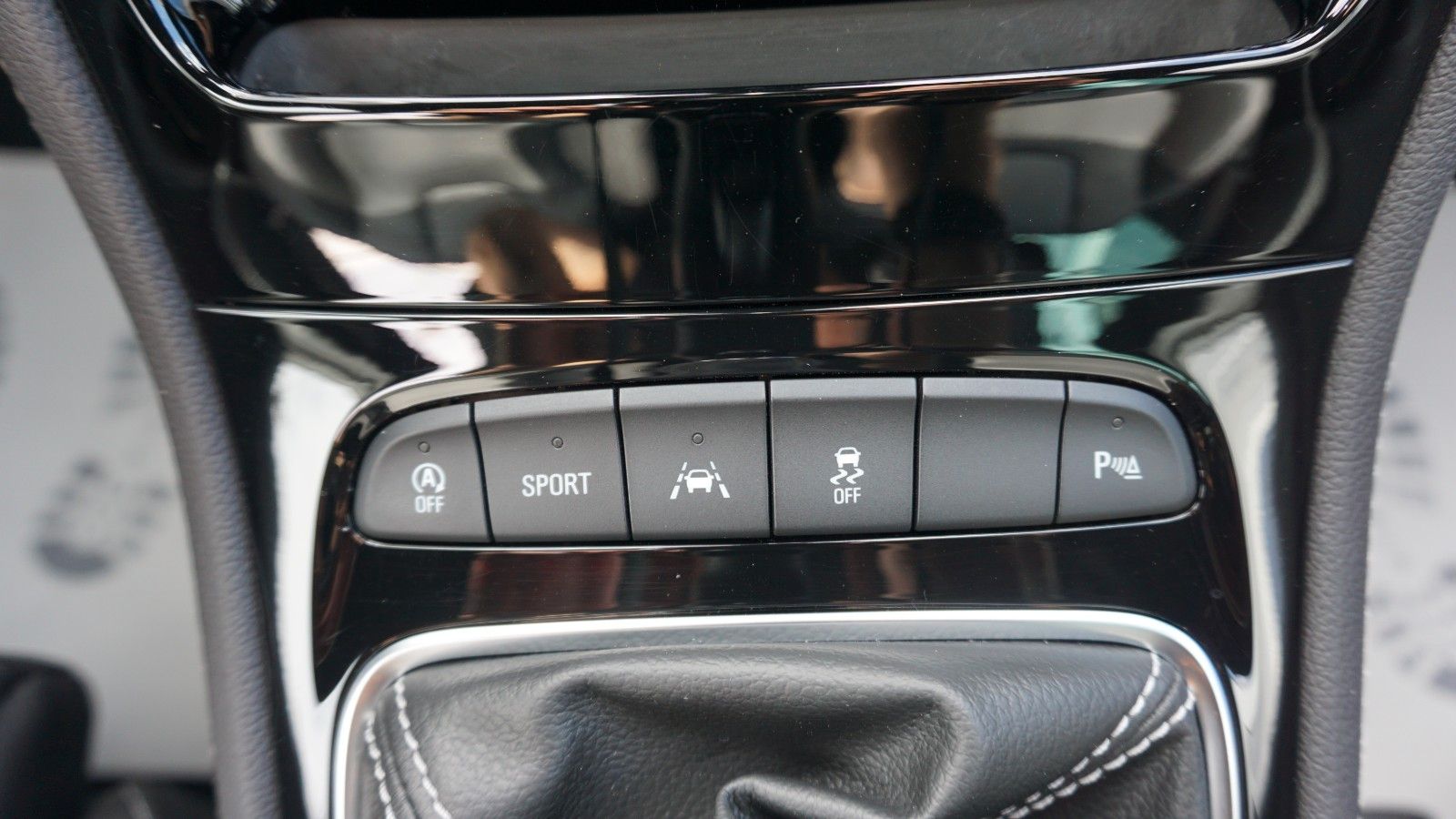 Fahrzeugabbildung Opel Astra K Sports Tourer Ultimate,Leder,LED,Nav,OPC