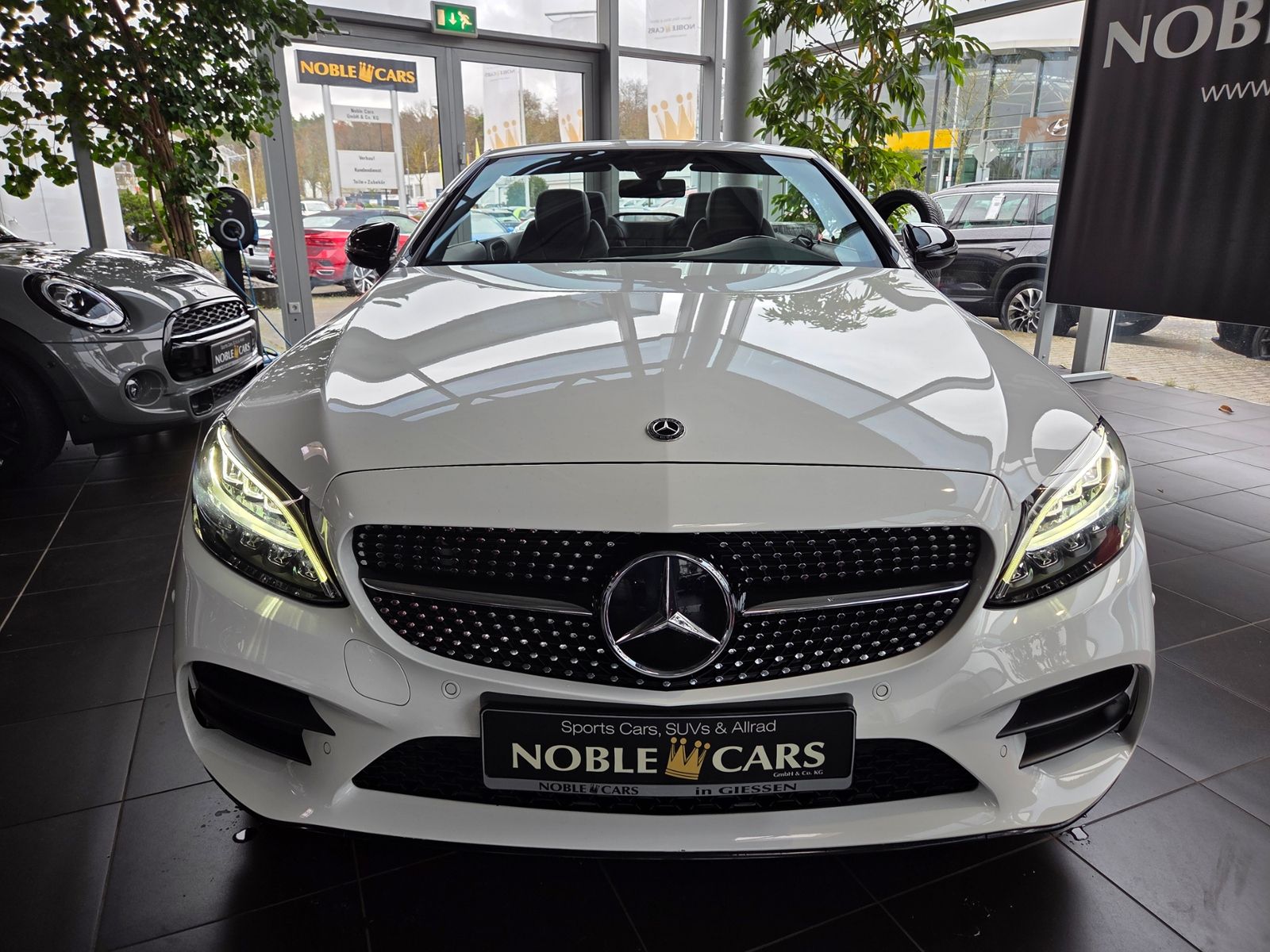 Fahrzeugabbildung Mercedes-Benz C 200 Cabrio AMG LINE NIGHT LED NAV RFK SHZ