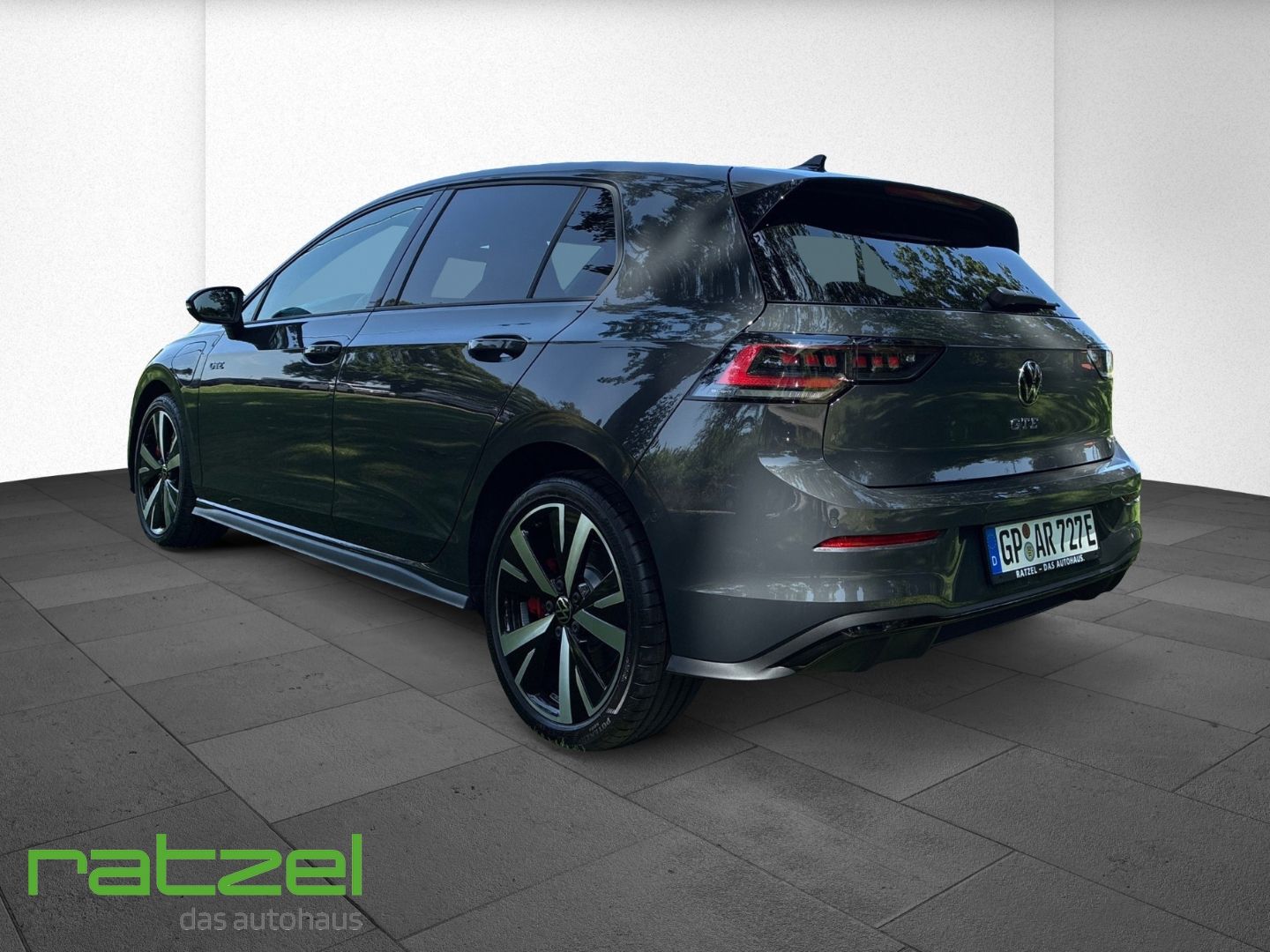 Fahrzeugabbildung Volkswagen Golf GTE 1,5 l eHybrid AHK+BUSINESS PREMIUM+LED