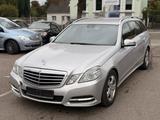 Mercedes-Benz E -Klasse T-Modell E 220 CDI BlueEfficiency - Mercedes-Benz E 220: Cdi T Modell