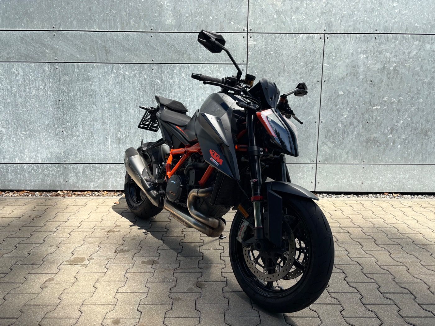 Fahrzeugabbildung KTM 1290 Super Duke R Akrapovic aus 1. Hand