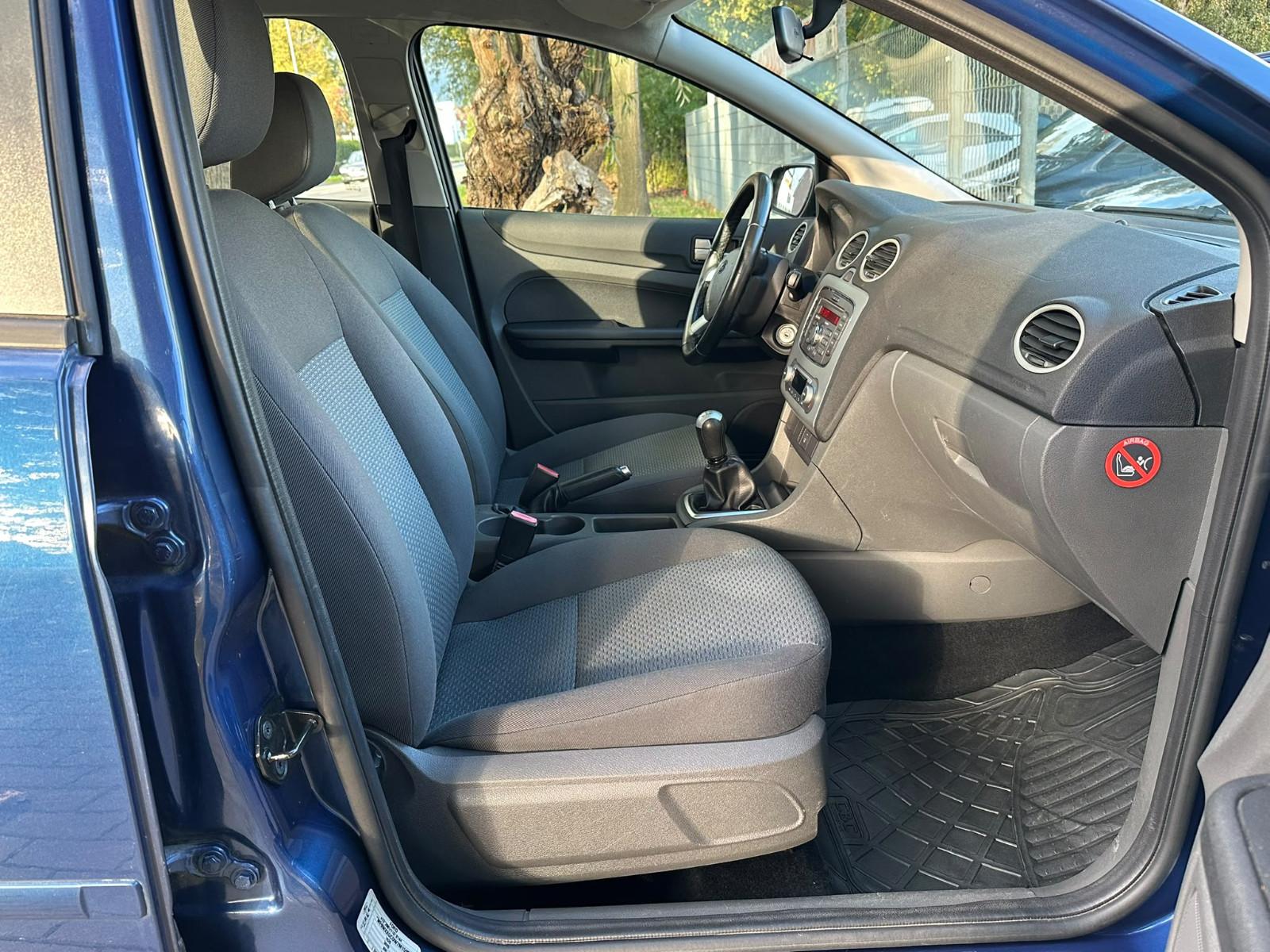 Ford Focus 2008 — photo 8