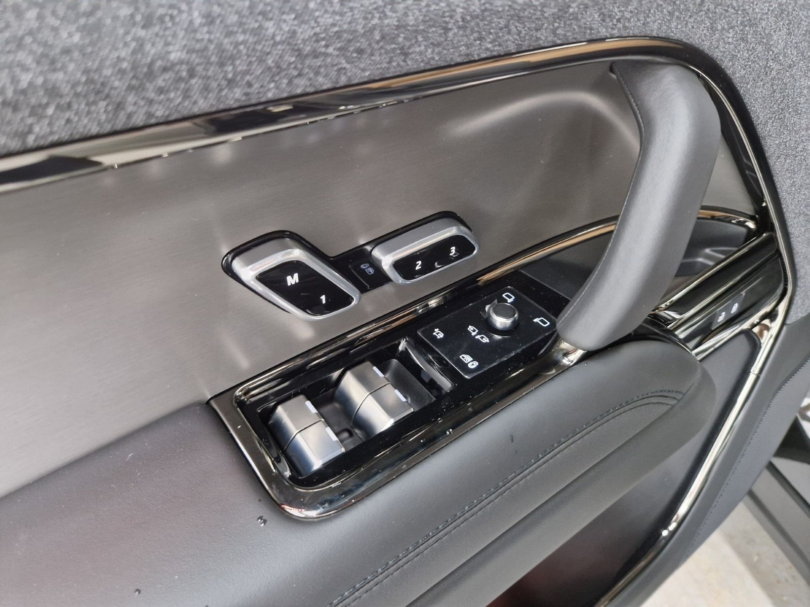 LAND ROVER Range Rover Sport  D250 Dynamic SE Black Pano – Bild 33