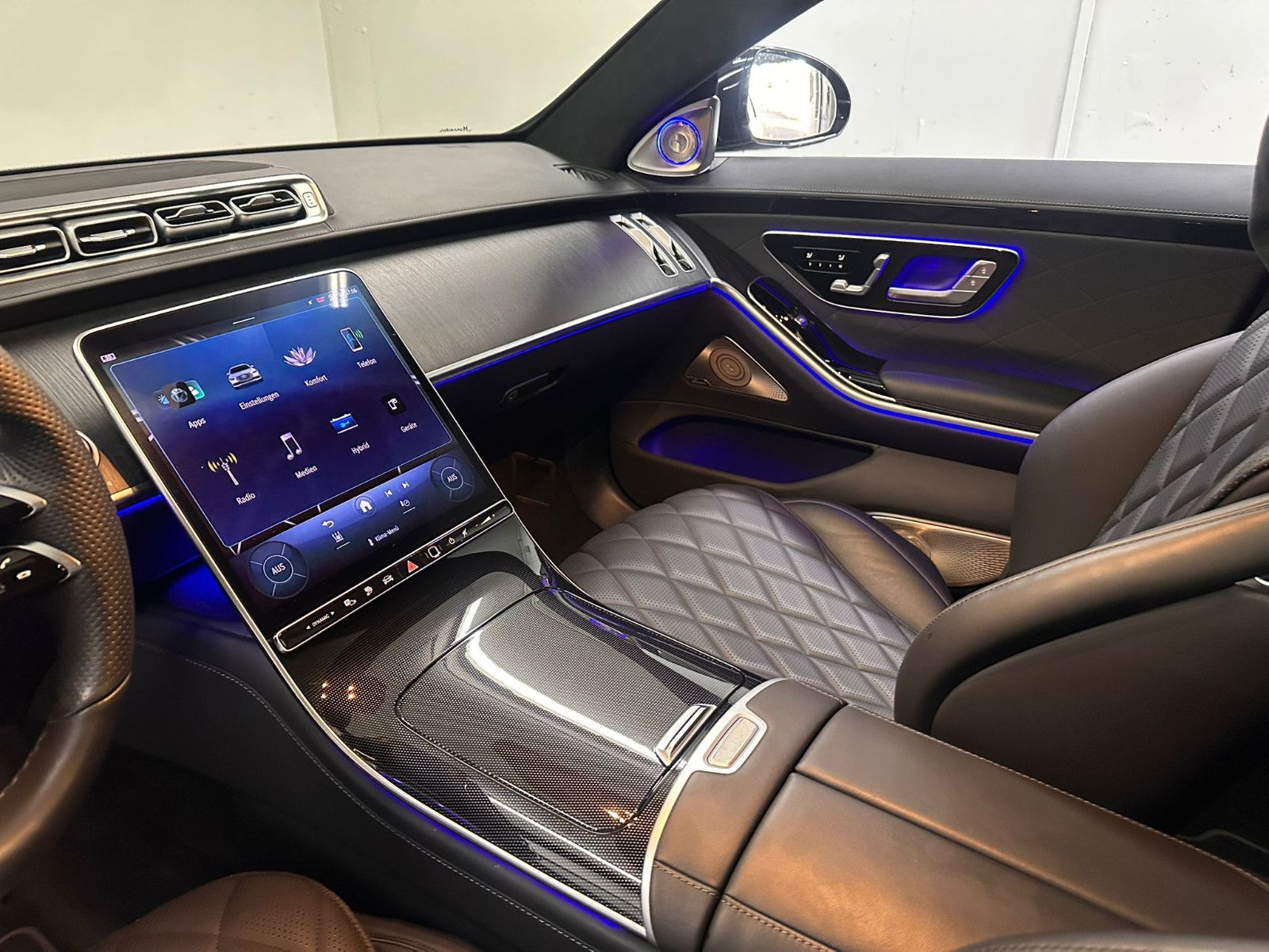 Fahrzeugabbildung Mercedes-Benz S 580 e 4MATIC AMG-LINE *PANO*MAGICV*