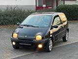 Renault Twingo Cinetic 1.2 16V Automatik - Renault Twingo mit Benzin-Antrieb: Kleinwagen, Automatik, 1.2