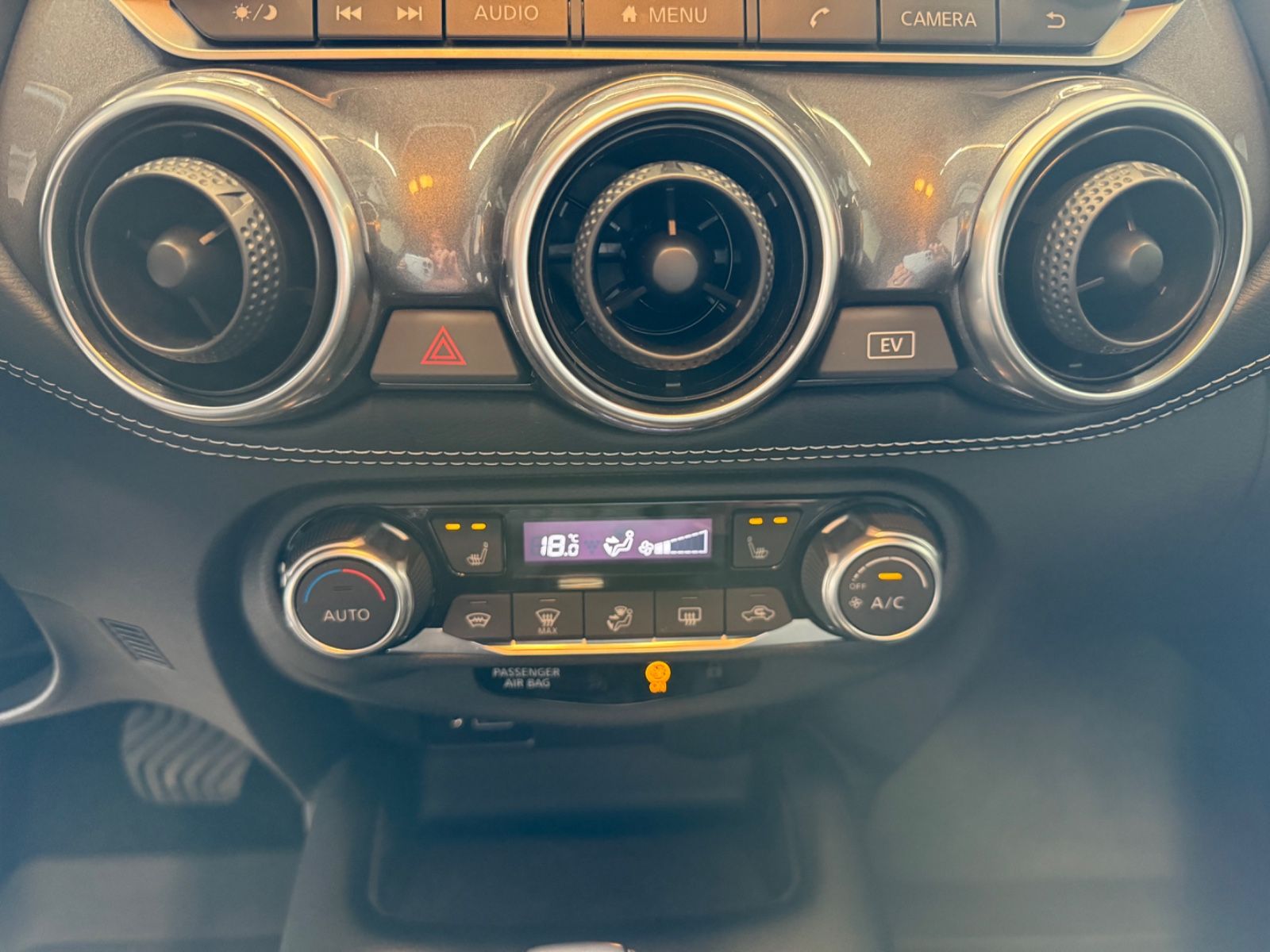 Fahrzeugabbildung Nissan Juke Hybrid N-Connecta-Klimaauto., beh.Frontsch.