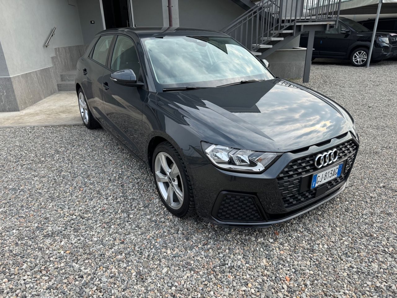 Audi A1 SPB 30 TFSI Admired imagem 2