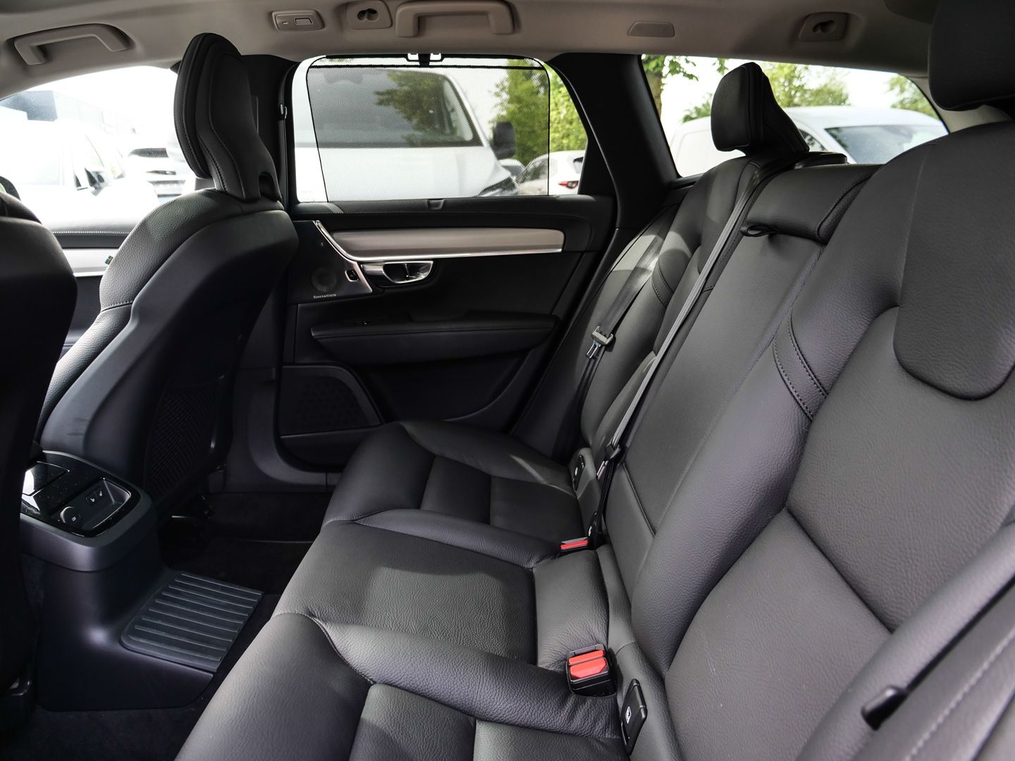 Volvo V90 Kombi Ultra Dark Recharge Plug-In Hybrid AWD foto 8