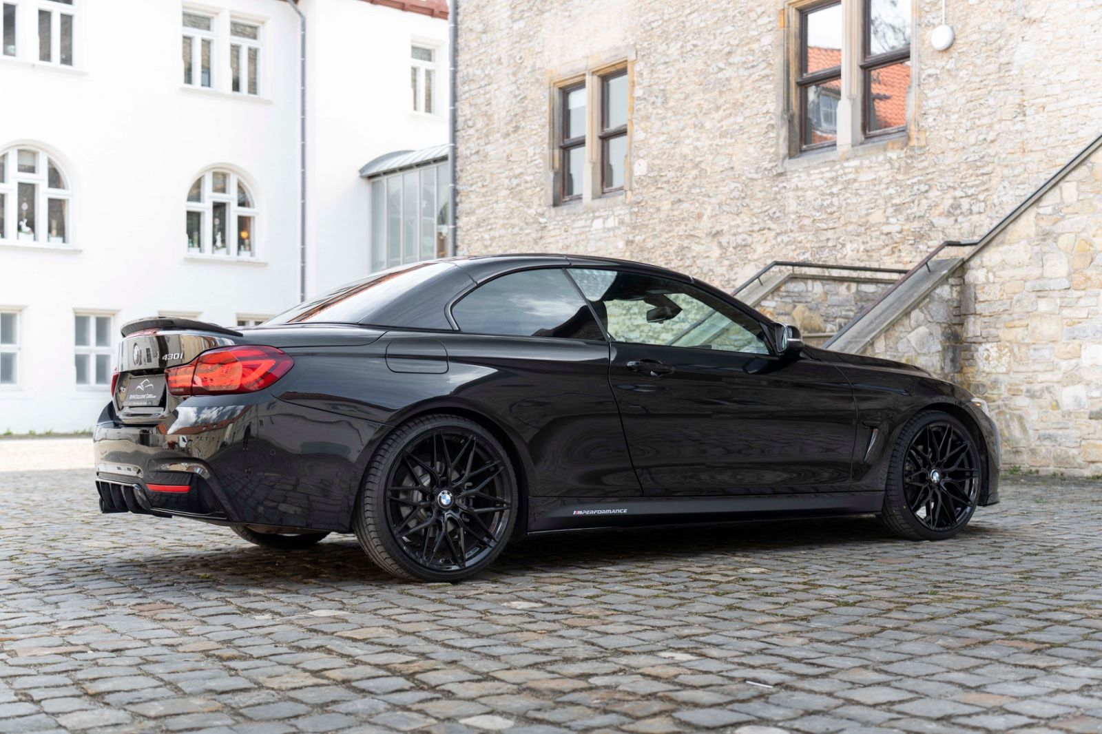 Fahrzeugabbildung BMW 430I Kabrio M-Performance H&K LED HUD CARBON KAM