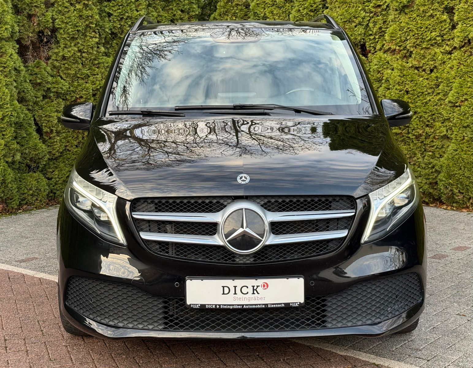 Fahrzeugabbildung Mercedes-Benz V 300 d 9G Avantg Extralang LED+SHZ+KAM+LEDER+8S