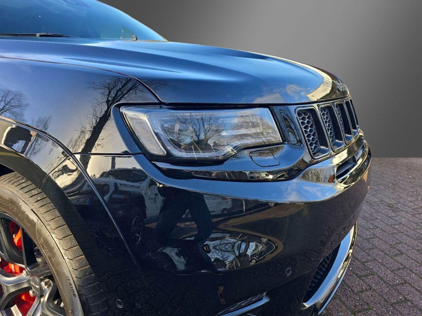 Fahrzeugabbildung Jeep Grand Cherokee 6.4 V8 SRT - Leder - Panoramadach