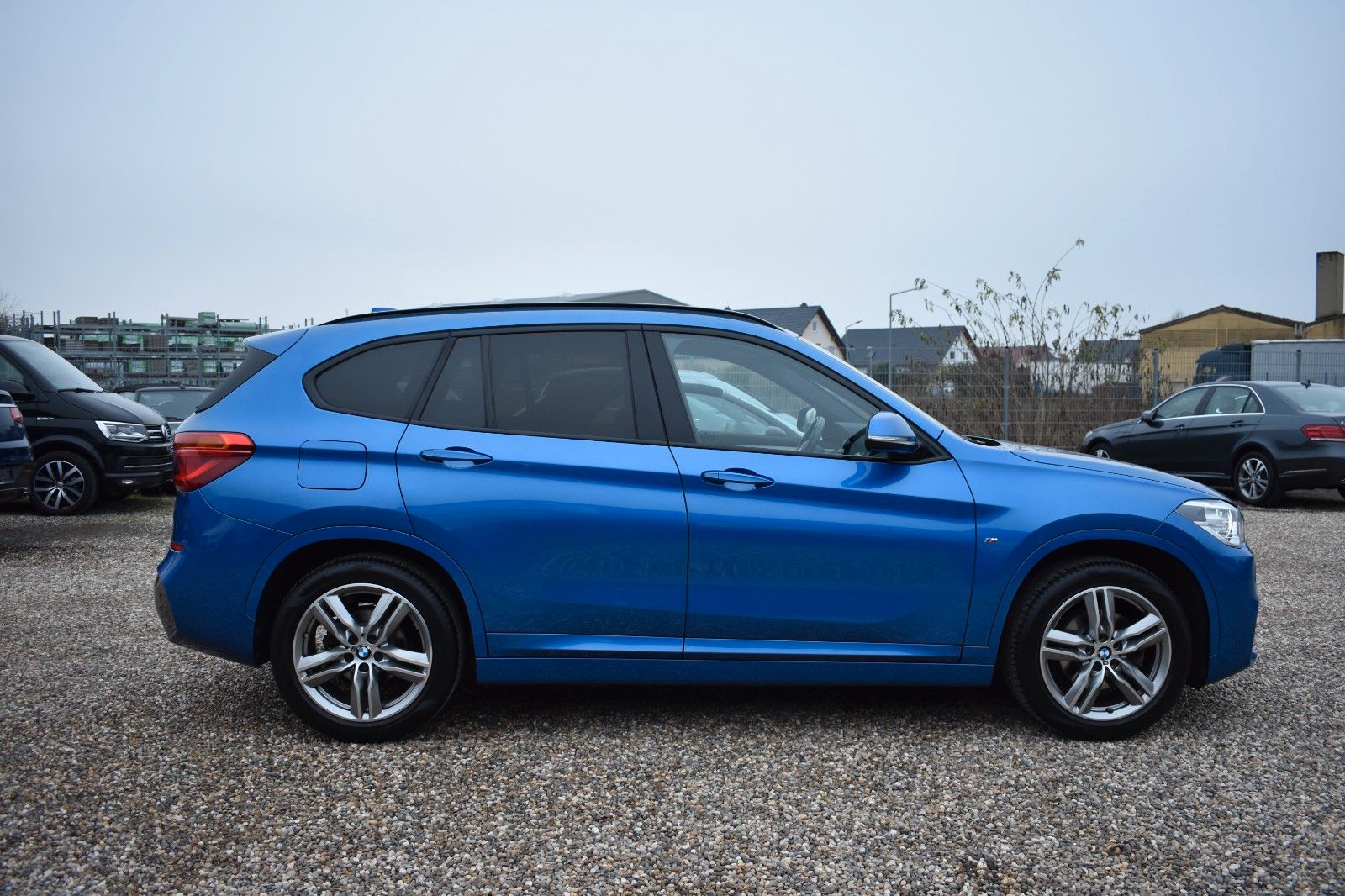Fahrzeugabbildung BMW X1 sDrive 18 i M Sport Panorama AHK LED Autom.