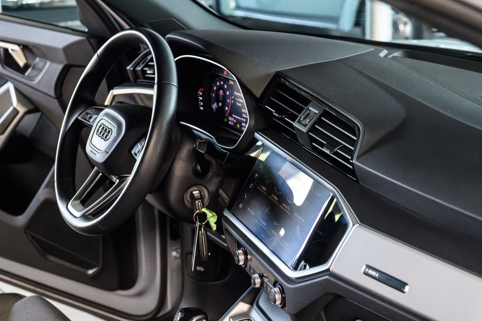 Fahrzeugabbildung Audi Q3 35 TFSI advanced +LED +elektr. Klappe