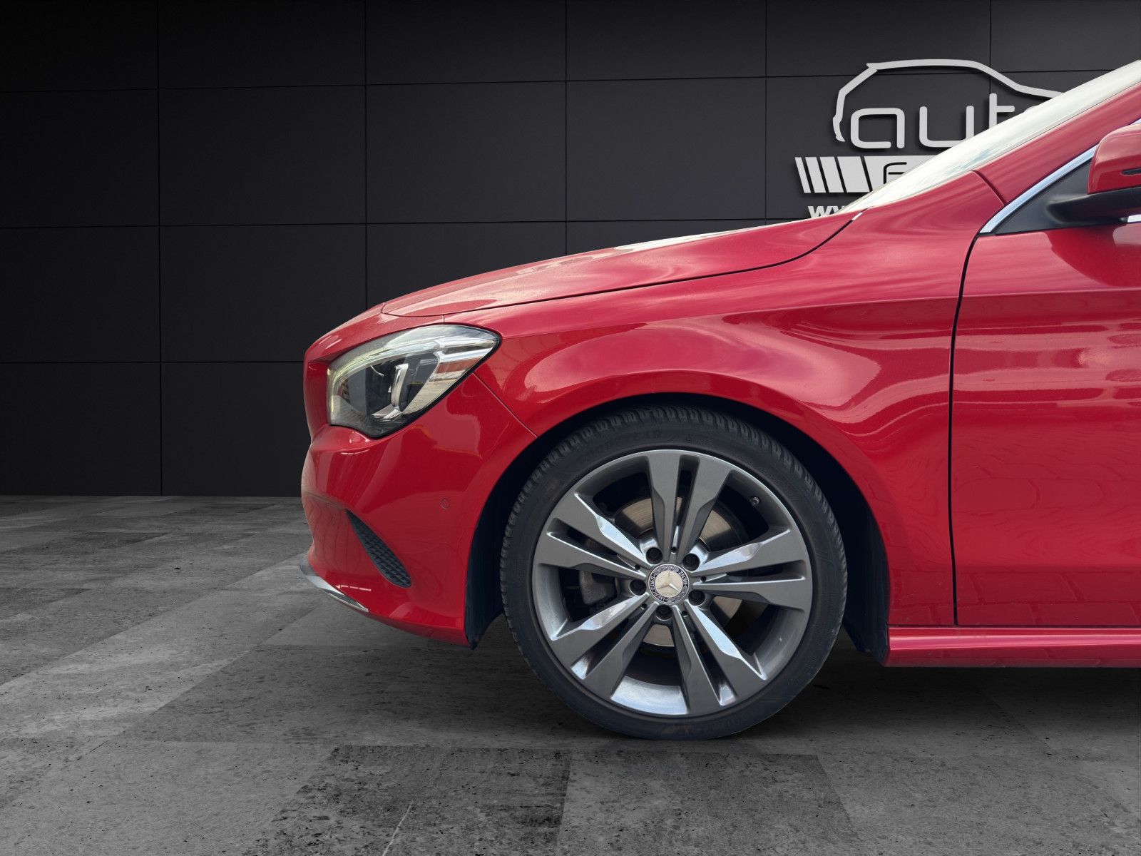 Fahrzeugabbildung Mercedes-Benz CLA 180/Urban/Sportpaket/Keyless Go/Ambiente