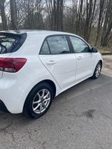 Kia Rio 1.2 Edition 7 Edition 7 - Kia Rio von privat