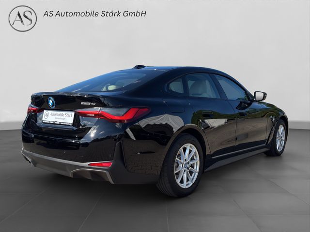 Fahrzeugabbildung BMW i4 40 eDrive Gran Coupé LED+Kamera+Leder+Sportsi