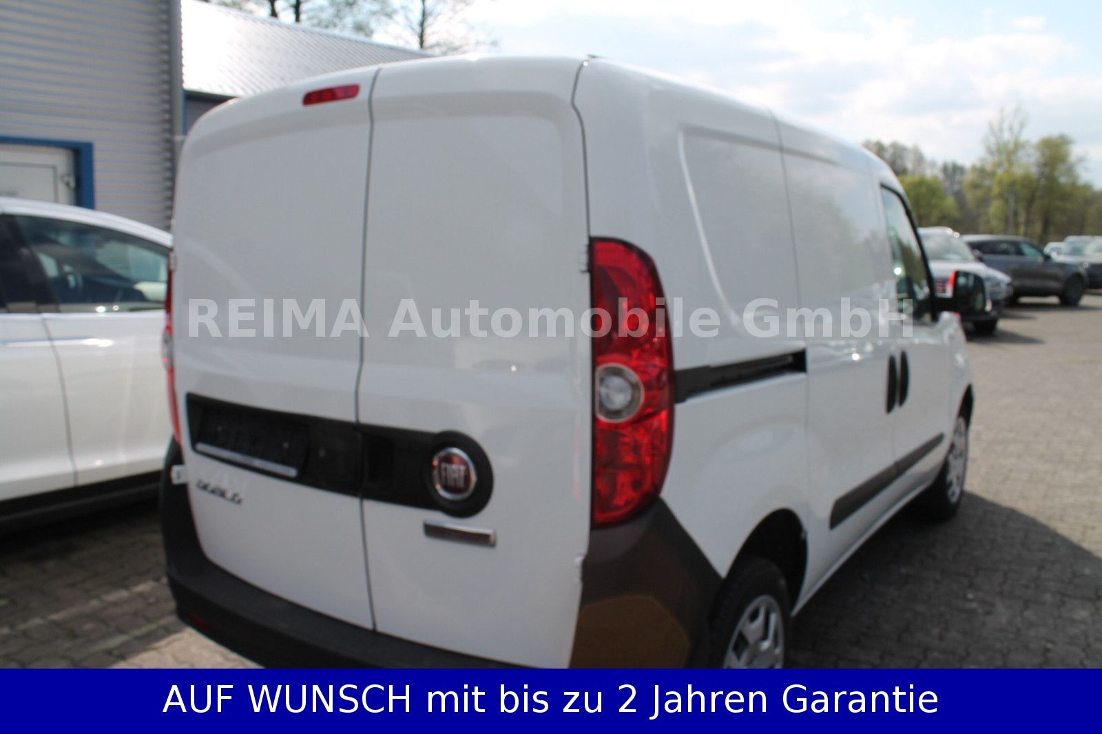 Fahrzeugabbildung Fiat Doblo Doblò SX 1,6 D  Kasten, Klima, Apple Car