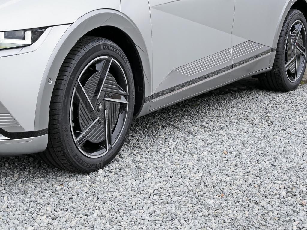 Fahrzeugabbildung Hyundai IONIQ 5 FL UNIQ Pano-Glasdach 20'' LM Park-Paket