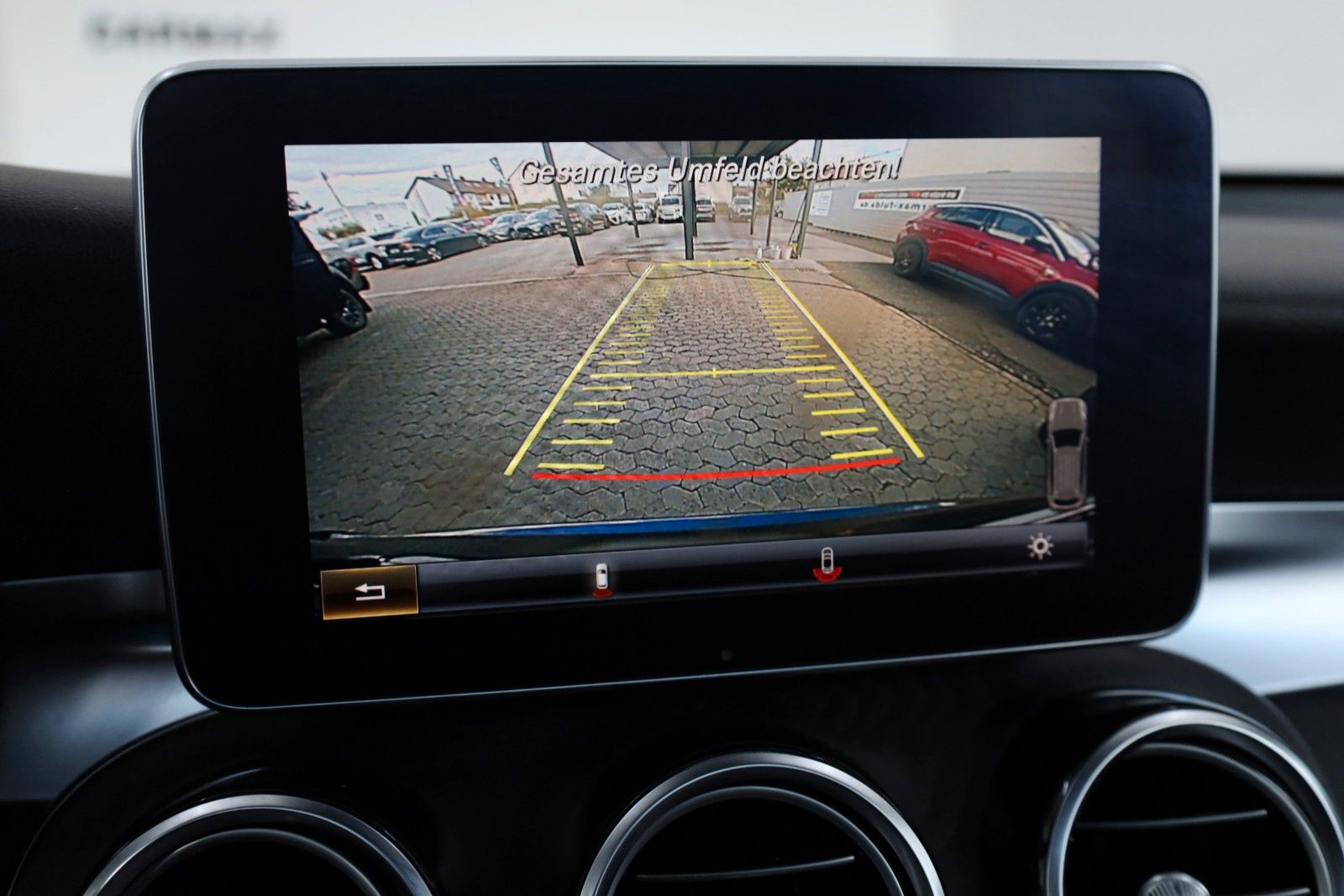 Fahrzeugabbildung Mercedes-Benz GLC 250d 4M AMG Int. Leder,Navi,LED,Panorama,+WR