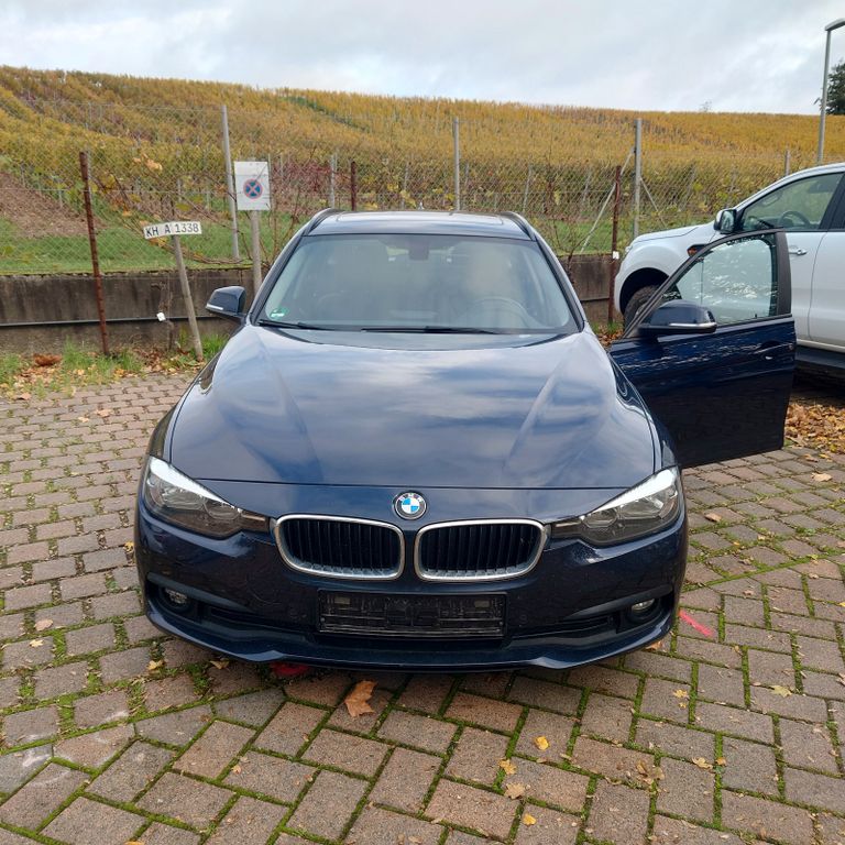 Image of BMW 320