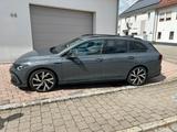 Volkswagen Golf 2.0 TSI OPF 140kW DSG R-Line Variant R-Line - Volkswagen Golf: 14 Tsi