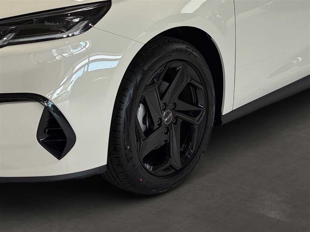 BYD SEAL 6