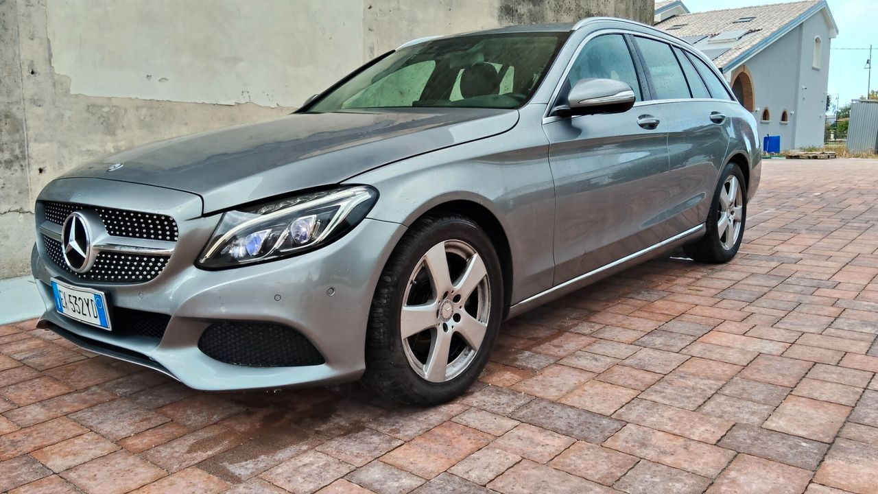 Mercedes C 220 - 1