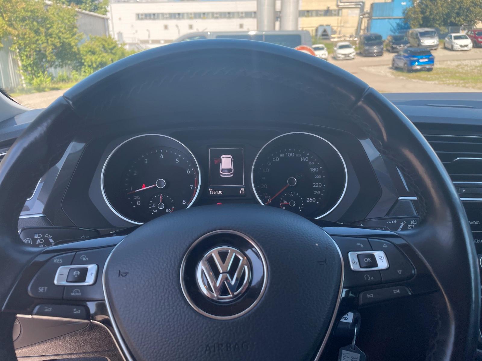 Volkswagen Tiguan TSI SOUND 180 PS (*SITZHEIZUNG * KLIMA*)