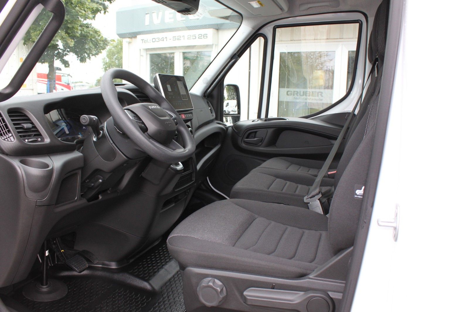 Fahrzeugabbildung Iveco Daily 35S16HA8 V Radstand 3520 mm