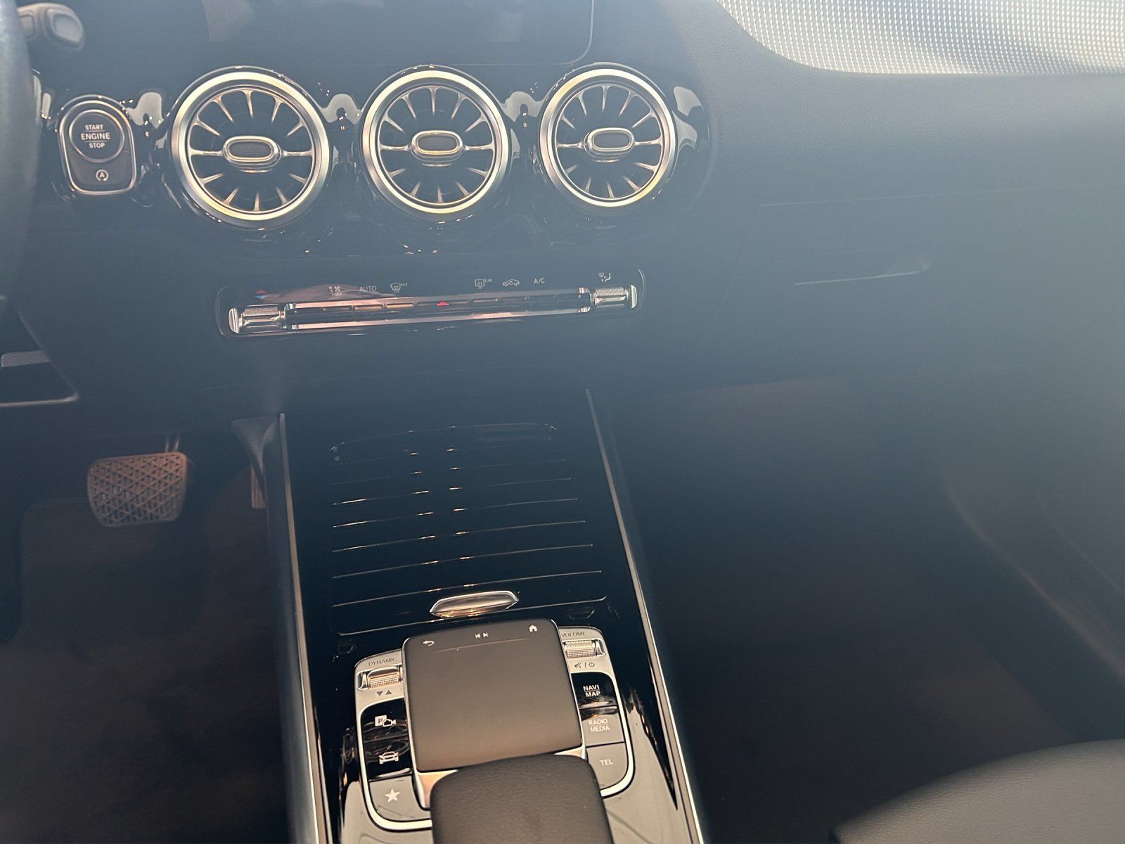 Fahrzeugabbildung Mercedes-Benz B 180 Progressive/NAVI/Kamera/SHZ