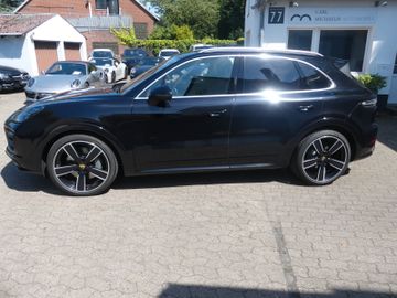 Porsche Cayenne - 2