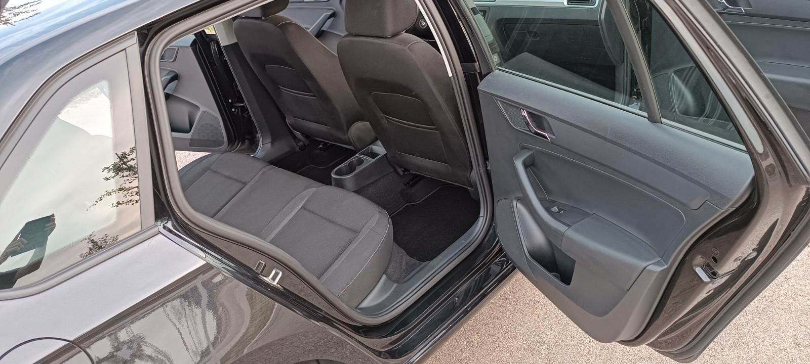 Skoda Rapid 2013 — photo 13