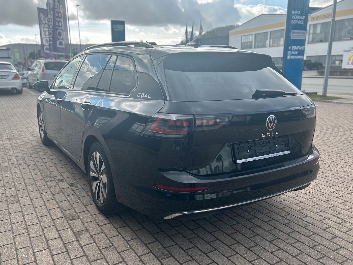 Fahrzeugabbildung Volkswagen Golf -VIII Variant 2.0 TDI GOAL NEU49T MATRIX AH