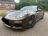 Porsche Panamera - Scheckheft - 4 Punkt Scheinwerfer