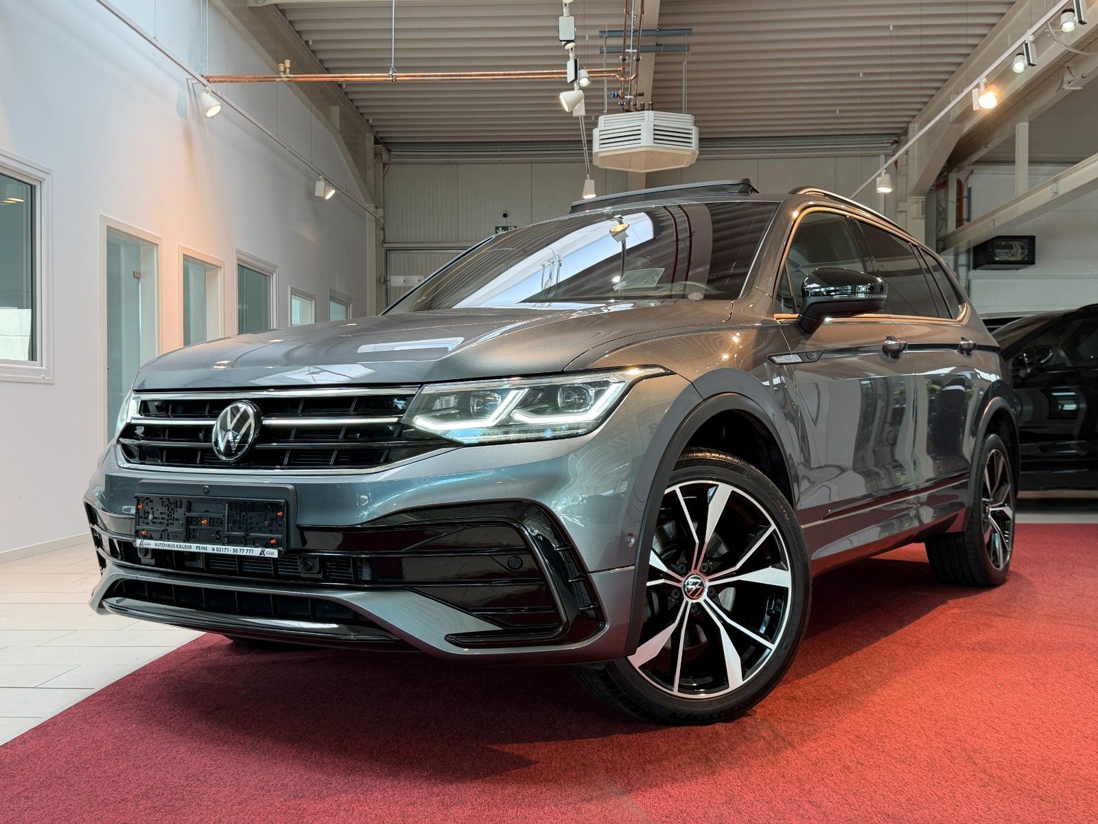 Volkswagen Tiguan Allspace 2.0 TDI 4Motion DSG R-Line *LED* imagem 3