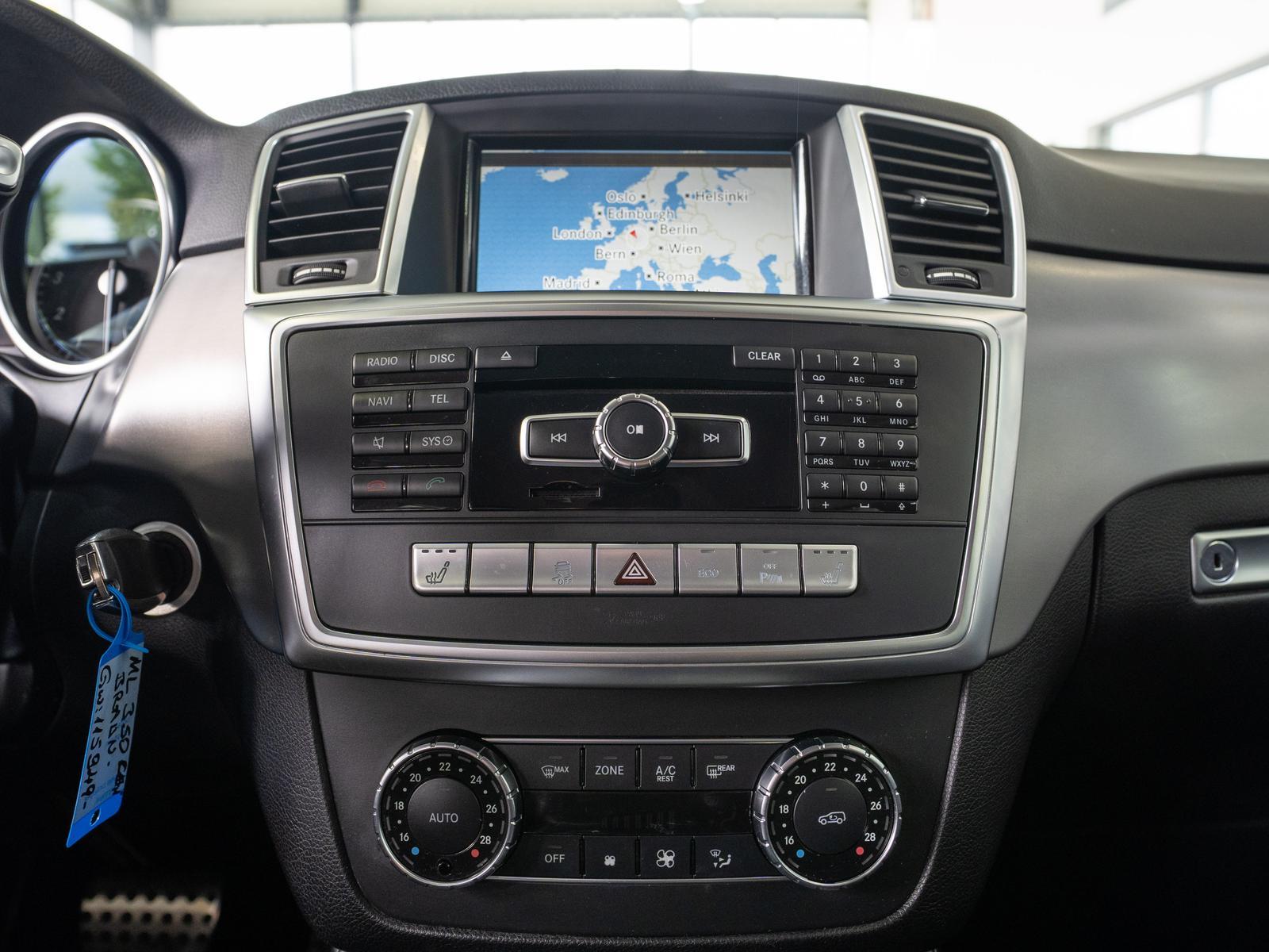 Mercedes-Benz ML 350 4 Matic *AHK*R-KAMERA*MEMORY*LEDER*
