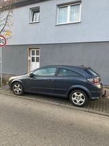 Opel Astra GTC - Opel Astra mit Benzin-Antrieb: Sportwagen, Automatik