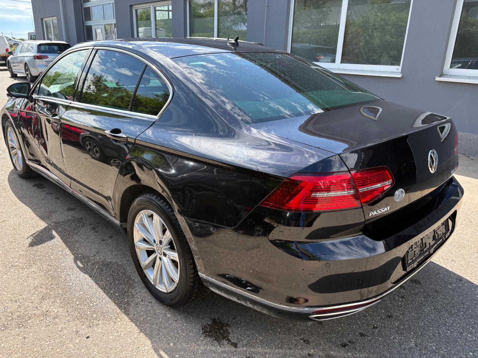 Volkswagen Passat LIMOUSINE Highline
