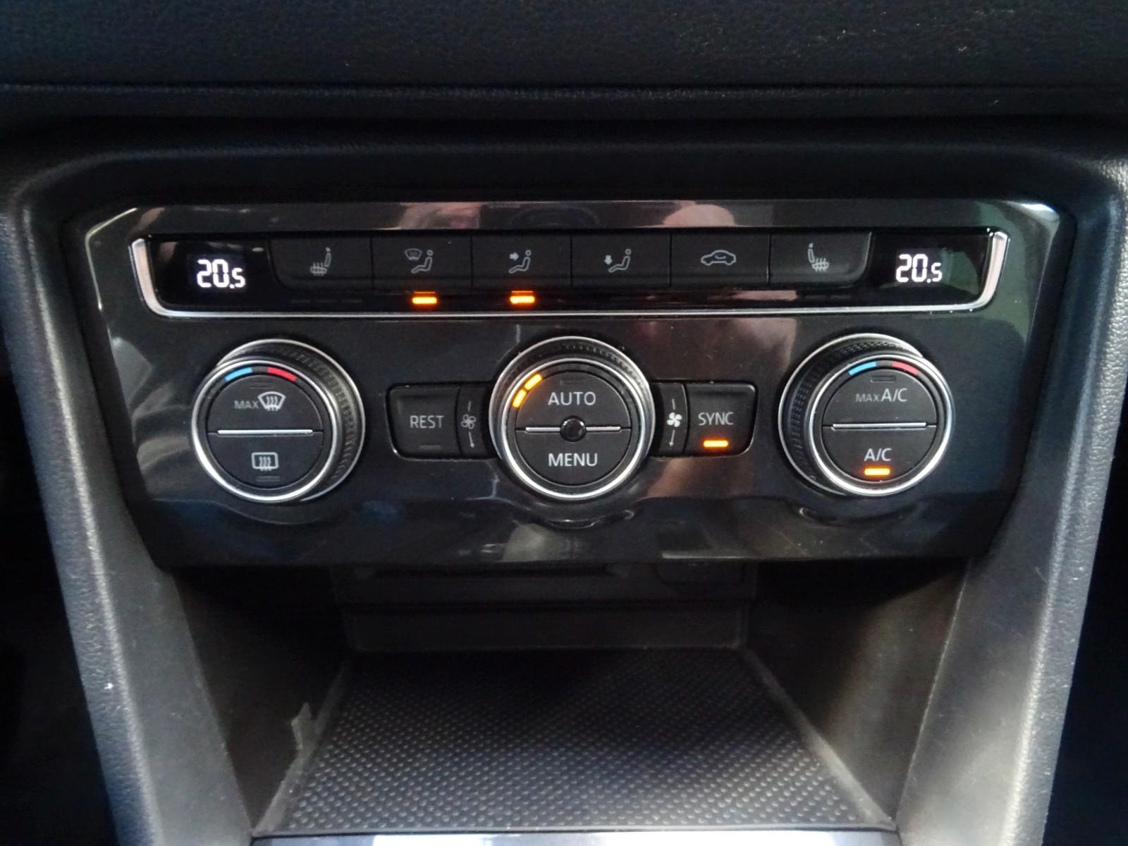 Volkswagen Tiguan Highline 4Motion LED NAVI PANO PDC ACC