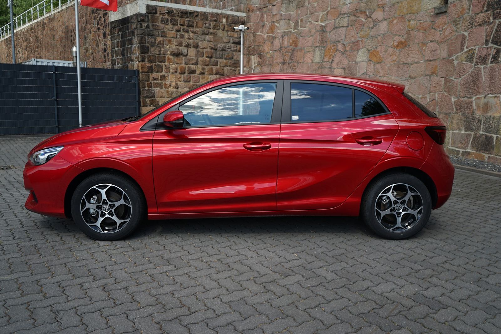 MG3 1.5 Hybrid Luxury Aut. LED ACC Navi 360° imagem 2