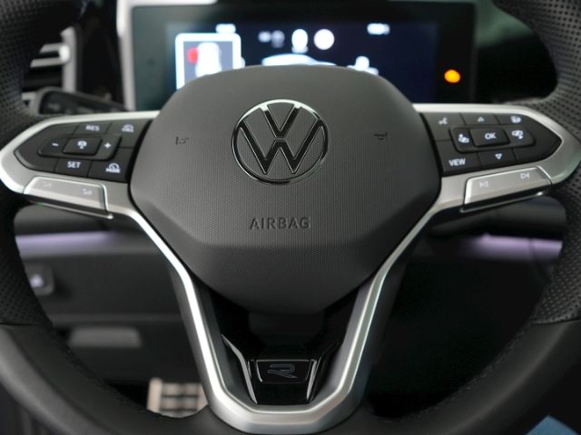 Tiguan R-LINE TDI 4MOTION DSG+AHK+360 GRAD KAMER